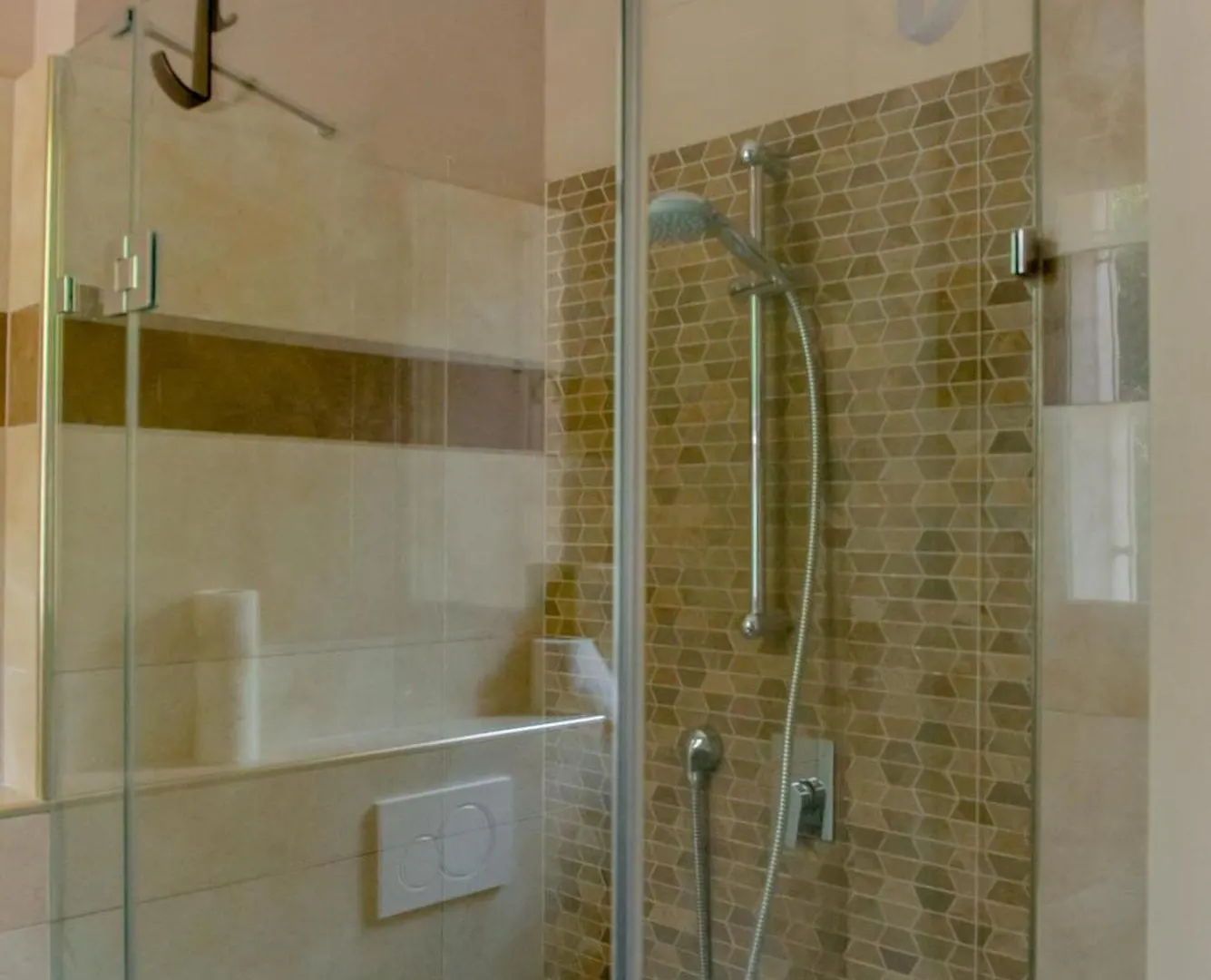 טוסקולנו מדרנו Charming Lake View Cottage טוסקולנו מדרנו